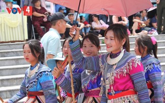 高山区的春天集市