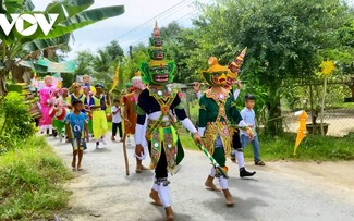 Hut- und Maskenherstellung der Khmer – Erbe im normalen Leben