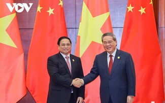 PM Vietnam, Pham Minh Chinh Lakukan Pembicaraan dengan PM Dewan Rakyat Tiongkok, Li Qiang