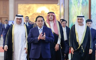 PM Vietnam, Pham Minh Chinh Menerima Para Dubes Uni Emirat Arab, Qatar dan Arab Saudi