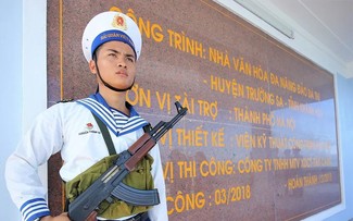 Menjaga Pulau Batu di Tengah Lautan