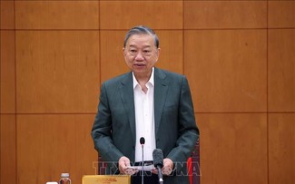 Tổng Bí thư Tô : Chuẩn bị thật tốt các điều kiện để tổ chức thành công Đại hội XIV