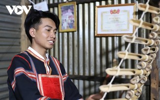 Ksor Djoan và hành trình thanh niên Jarai đánh thức âm thanh đại ngàn