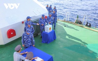 Hải trình của những phiếu bầu trên vùng biên giới biển