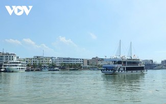 Ha Long Bay welcomes tourists back after Typhoon Yagi