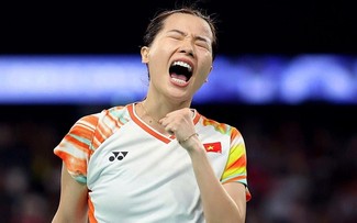 Nguyen Thuy Linh wins third consecutive Vietnam Open badminton tournament 