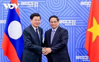 PM Pham Minh Chinh meets Lao top leader