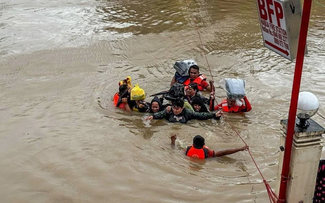 Death toll from Typhoon Trami rises to 65 in the Philippines