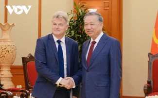 Party leader values French Communist Party’s support for Vietnam