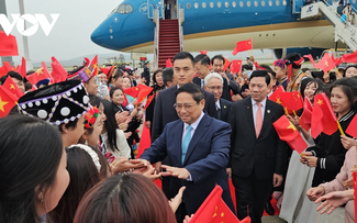 PM arrives in Kunming, begins working trip to China