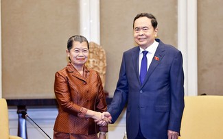 Top legislator receives Chairwoman of Cambodia-Vietnam Friendship Association