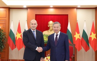 Party leader receives Bulgarian president 