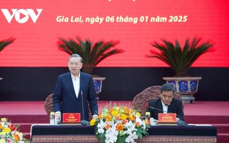 Party leader urges Gia Lai to develop its economy based on high-tech agriculture