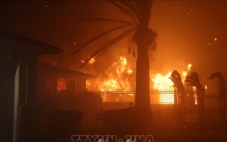 Los Angeles wildfires: 180,000 forced to evacuate 