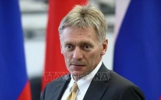 Kremlin says Ukraine talks pause 