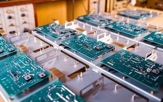 Vietnam earns 37 billion USD from electronics exports in 2.5 months