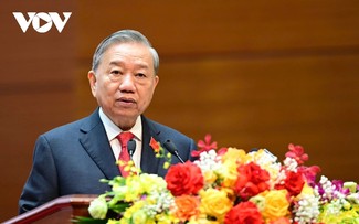 또 럼 당 서기장, 베트남 인민군 창건 81주년 맞아 기고문 발표