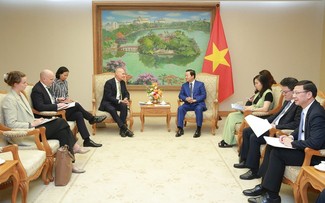 Thúc đẩy hợp tác, chuyển giao công nghệ khai thác cát biển giữa Hà Lan và Việt Nam