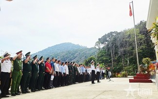 Lễ chào cờ đầu tiên năm 2026 trên đảo Hòn Khoai