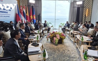 Bộ trưởng Ngoại giao Lê Hoài Trung tham dự Hội nghị hẹp Bộ trưởng Ngoại giao ASEAN