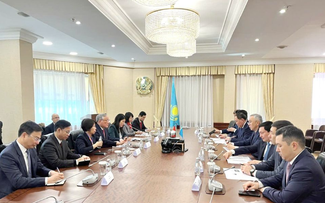 Xây dựng hành lang kết nối kinh tế - tài chính Việt Nam - Kazakhstan