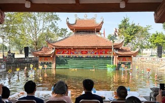 Giữ hồn làng Việt qua sân khấu rối nước Đào Thục