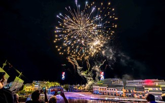 Hội An rực rỡ trong đêm khai mạc Lễ hội Ánh sáng và Di sản