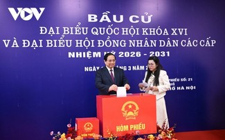 Thủ tướng Phạm Minh Chính bỏ phiếu bầu cử đại biểu Quốc hội khóa XVI và đại biểu HĐND các cấp nhiệm kỳ 2026-2031