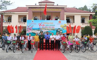 Border Guard takes Tet care of remote communities in Quang Ngai