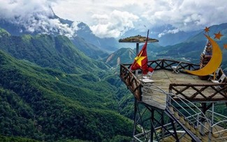 Thính giả muốn tìm hiểu về tiềm năng phát triển du lịch; các địa điểm du lịch ở  Sapa;  các món ăn mùa thu