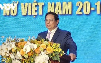 Thủ tướng Phạm Minh Chính đề nghị phụ nữ Việt Nam đoàn kết, phấn đấu vì sự phát triển của đất nước