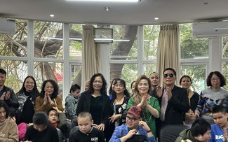 Những tấm lòng nhân ái quan tâm tới các em nhỏ có hoàn cảnh đặc biệt