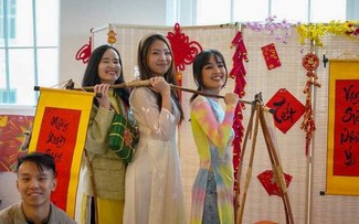 Sinh viên Việt Nam ở nước ngoài: tôn vinh văn hóa Việt