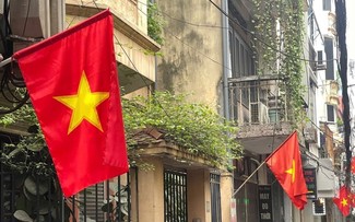 Thính giả quan tâm tới sự kiện bầu cử; chính sách ổn định giá năng lượng; Internet trong thời kỳ chuyển đổi số