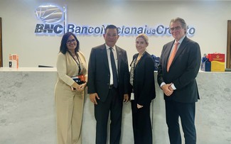 Vietnam y Venezuela se interesan en promover cooperación en campo financiero-bancario