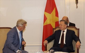 Máximo dirigente de Vietnam se reúne con secretario nacional del Partido Comunista Francés