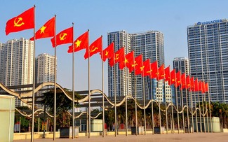 Ondean las banderas rojas 