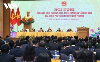 Primer Ministro pide reestructuración económica de Vietnam para alcanzar crecimiento de dos dígitos  