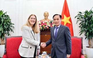Vietnam desea cooperar con Suiza para implementar su programa de desarrollo científico-tecnológico