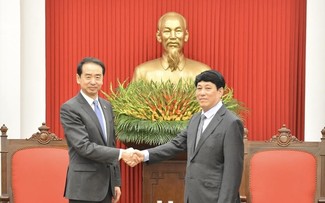 L’ambassadeur de Chine reçu par le permanent au Secrétariat du Comité central du Parti communiste vietnamien