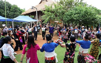 Grande semaine de la solidarité ethnique: le Vietnam met en lumière son patrimoine culturel