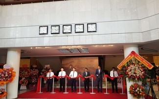 Vernissage de l’exposition “Les pas du Président Hô Chi Minh en Chine”