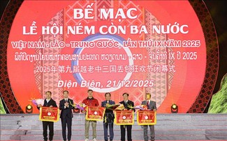 Clôture du Festival de lancer de balles d’étoffe Vietnam–Laos–Chine à Diên Biên