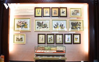 การอนุรักษ์และฟื้นฟูอาชีพทำภาพพื้นเมืองดงโห่