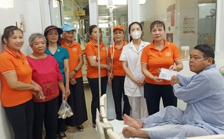 Lan tỏa yêu thương từ những nồi cháo thiện nguyện