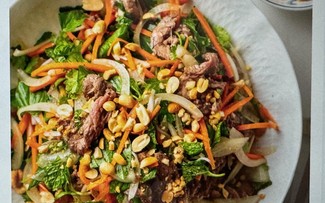 Sweet and spicy Vietnamese beef salad