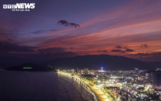 Night falls, Gia Lai’s coast sparkles