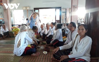 Lễ Suk Yưng: Nét đẹp truyền thống của người Chăm Hồi giáo Bà Ni