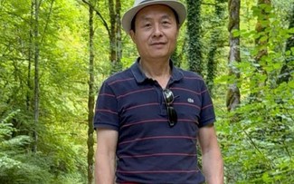 Antoine Tuấn Đỗ: Các bạn trẻ, hãy phấn đấu trở thành một bác sĩ vừa “hồng vừa chuyên”.  