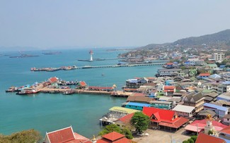 ប្រាសាទ Chao Pho Khao Yai - ទីកន្លែងសក្តិសិដ្ឋត​ភ្ជាប់វប្បធម៌នៅលើកោះស៊ីឆាង